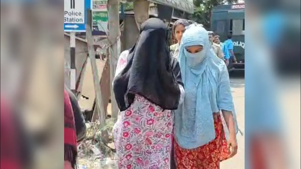 ২৪ বাংলাদেশি নারী-পুরুষ গ্রেপ্তার