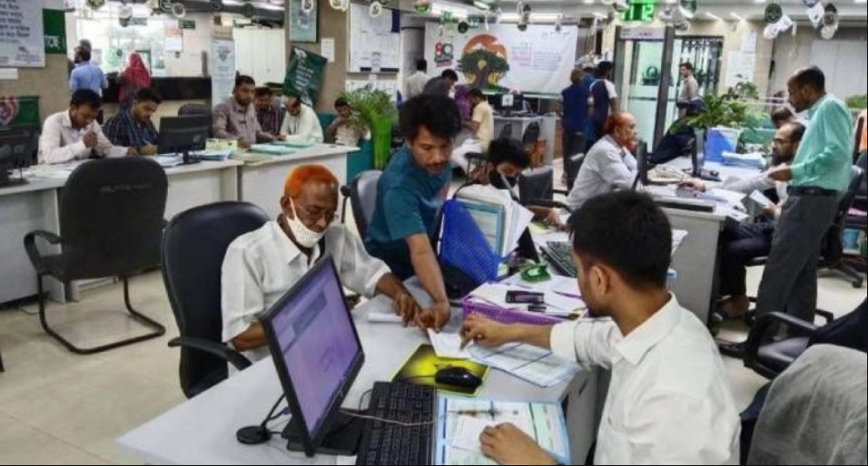 টানা ৩ দিনের ছুটি পাচ্ছেন সরকারি চাকরিজীবীরা