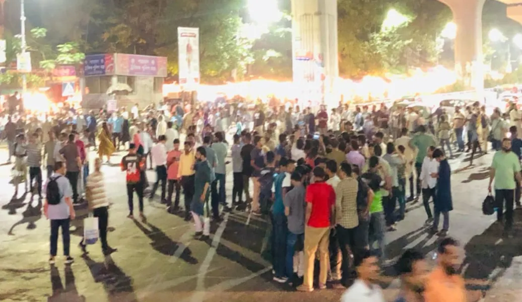 দাবি আদায়ে উত্তাল শাহবাগ