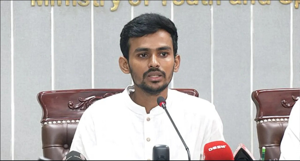 রাজনৈতিক দলে যোগ দেওয়ার প্রশ্নে যা জানালেন আসিফ মাহমুদ