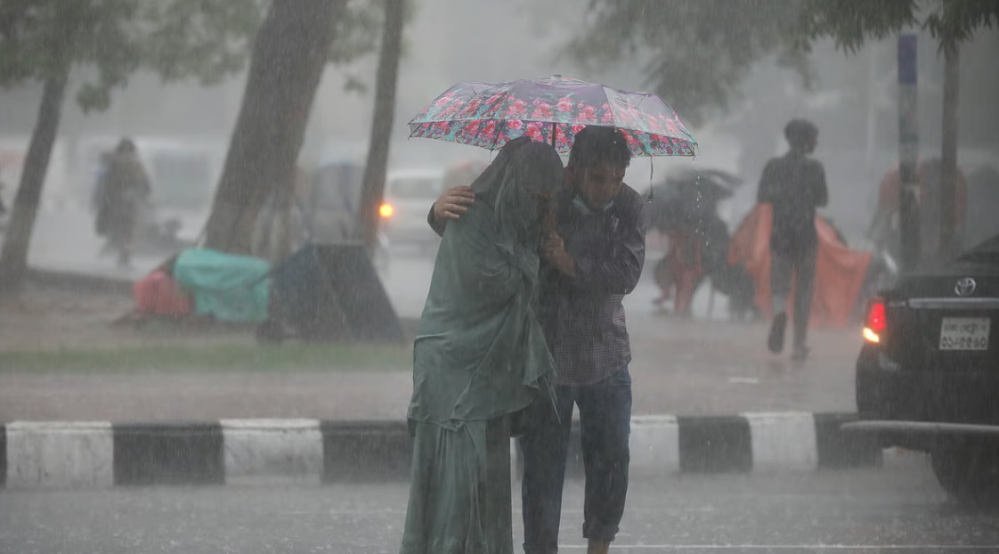 ৬০ কিমি বেগে ঝড়ের আশঙ্কা দেশের আট অঞ্চলে