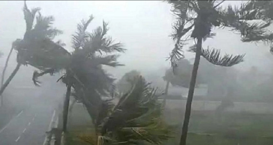 দেশের ৯ অঞ্চলে ৬০ কিমি বেগে ঝড়ের শঙ্কা