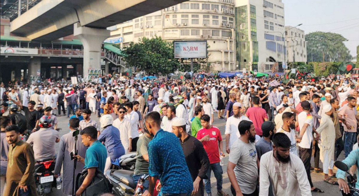 হাসনাতের ঘোষণার পর শুরু হলো শাহবাগে