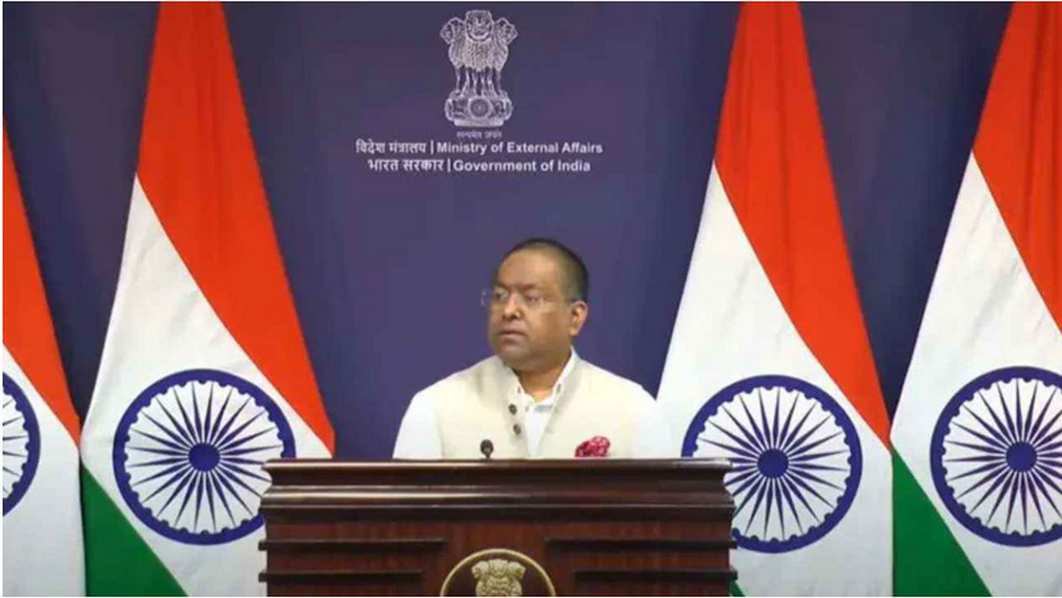 আওয়ামী লীগের নিষিদ্ধ ঘোষণায় ভারতের মাথায় হাত