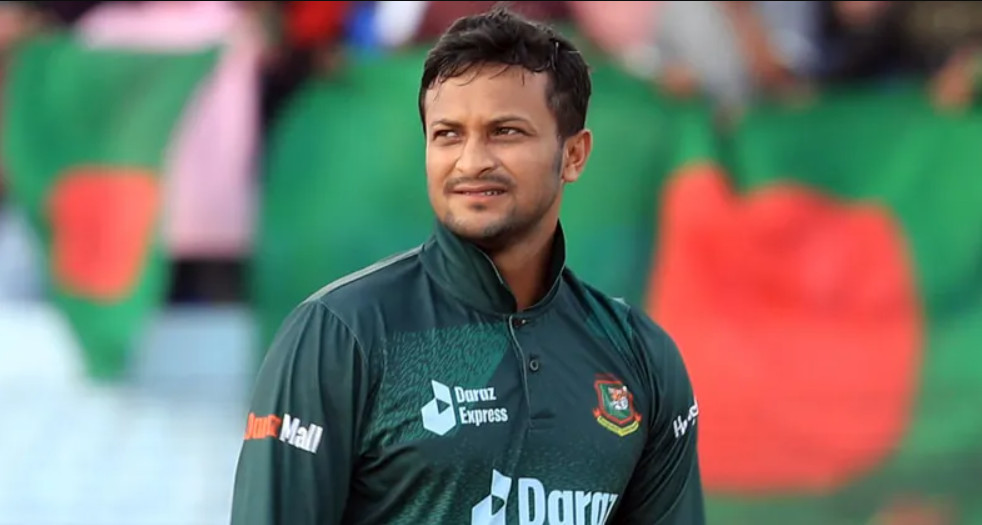 হঠাৎ করে যে কথা বলে সবাইকে তাক লাগালেন : সাকিব আল হাসান