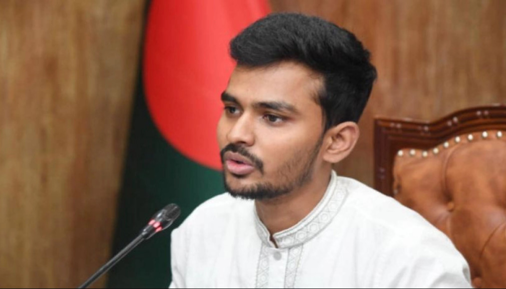 আফসোস করে যা বললেন উপদেষ্টা আসিফ মাহমুদ