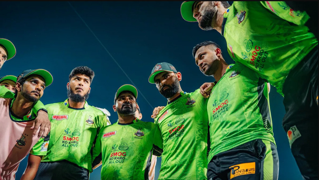 ২ ম্যাচে কোটি টাকার উইকেট! ‘নবাবী মেজাজে’ পিএসএলে আলোচনায় সাকিব