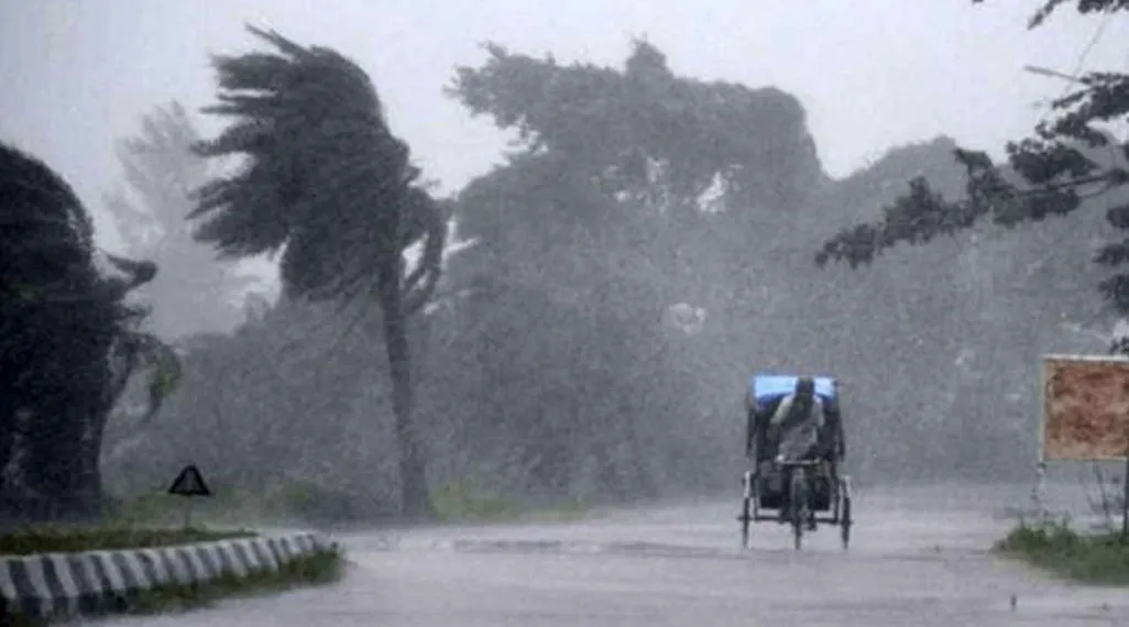 চরম দু:সংবাদ : সন্ধ্যার মধ্যে যেসব অঞ্চলে ঝড়ের শঙ্কা