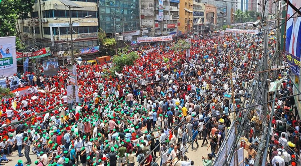 সমাবেশে নেতাকর্মীদের ঢল, স্লোগানে মুখর নয়াপল্টন, যেন এক জনসমুদ্র