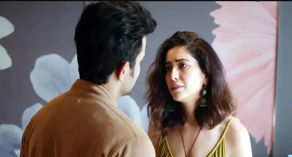 রাতের অন্ধকারের গোপন মুহূর্ত, নেট দুনিয়ায় আলোড়ন তুলেছে, একা দেখুন