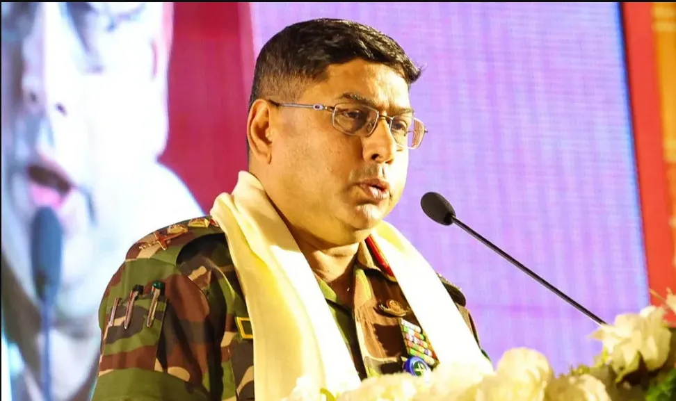 হঠাৎ যে ঘোষণা দিলেন সেনাপ্রধান, ওয়াকার উজ-জামান