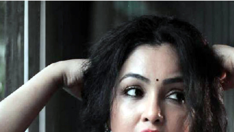 তিন সন্তানের মাকে আন্টি বলে ডাকত যুবক, অবশেষে তার সঙ্গেই....