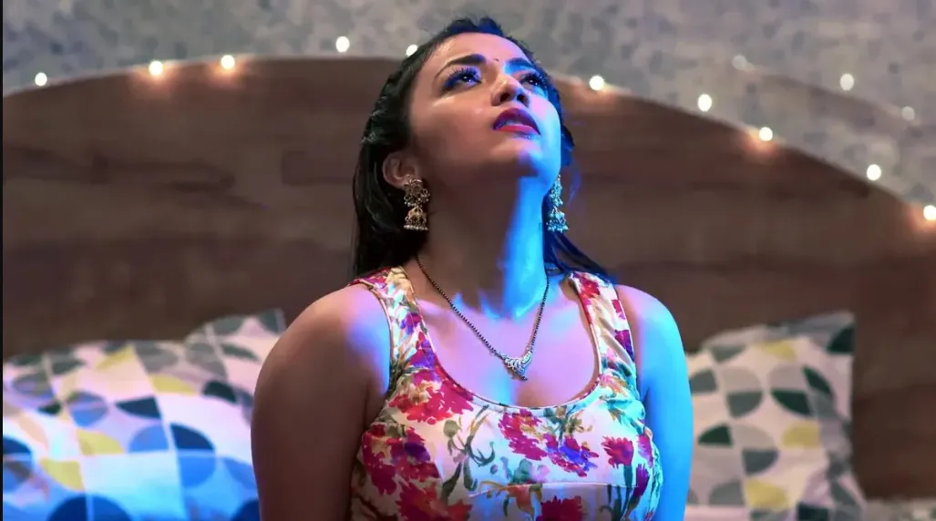 নেট দুনিয়া ঝড় তুললো নতুন এই ওয়েব সিরিজ, ভুলেও কারো সামনে দেখবেন না
