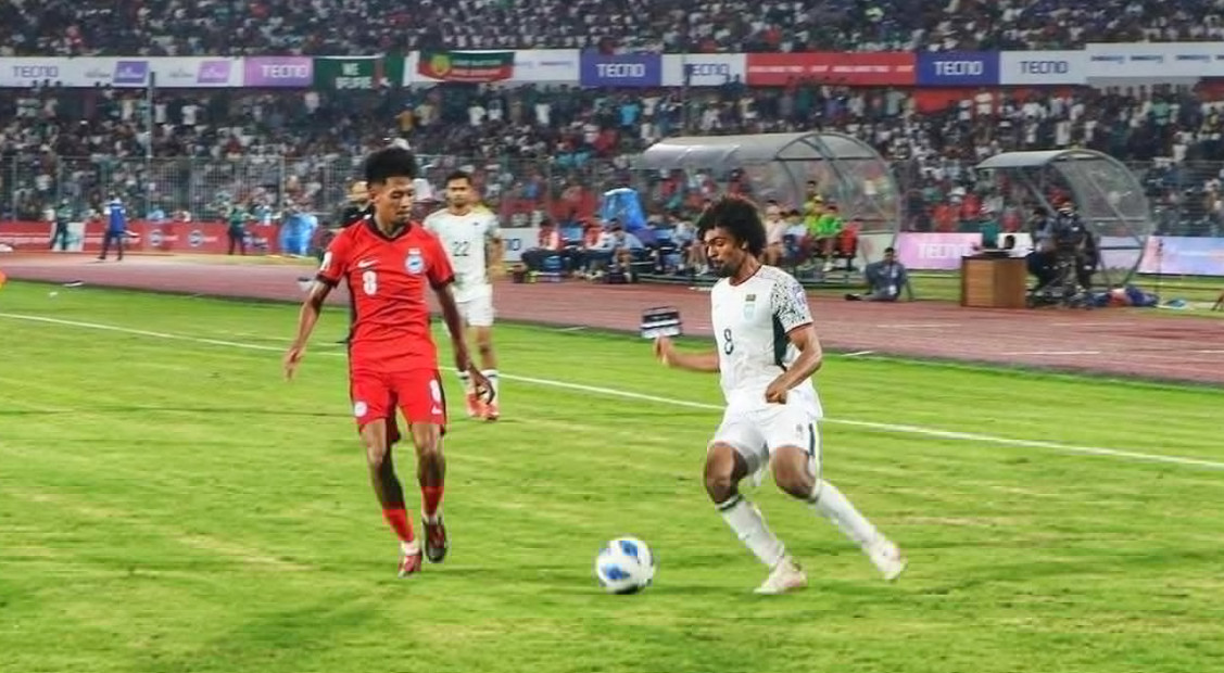 ২-১ গোলের ব্যবধানে চলছে বাংলাদেশ সিঙ্গাপুরের ম্যাচ, গ্যালারিতে উন্মাদনা
