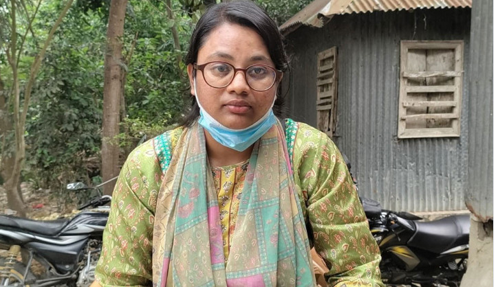 হিন্দু যুবকের বাড়িতে মুসলিম নারীর অবস্থান, এলাকায় ব্যাপক.,,