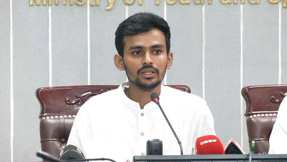 ৫ দেশের প্রবাসী বাংলাদেশীদের যে সুখবর দিলেন আসিফ মাহমুদ