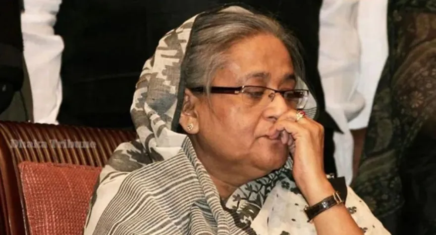 যে কারনে শেখ হাসিনার পক্ষ থেকে সরে দাঁড়ালেন আইনজীবী