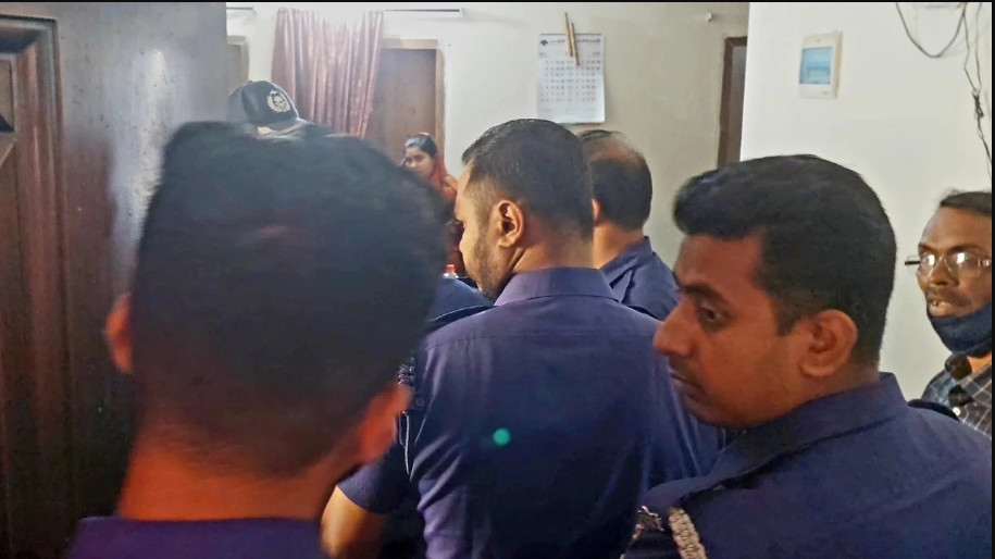 স্ত্রীকে ডিভোর্স দিয়ে ওমান প্রবাসীর একি কান্ড