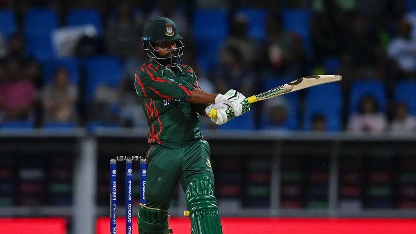 ৬৯ রানের লড়াকু জুটি ভাঙলেন তাওহিদ, চাপে বাংলাদেশ