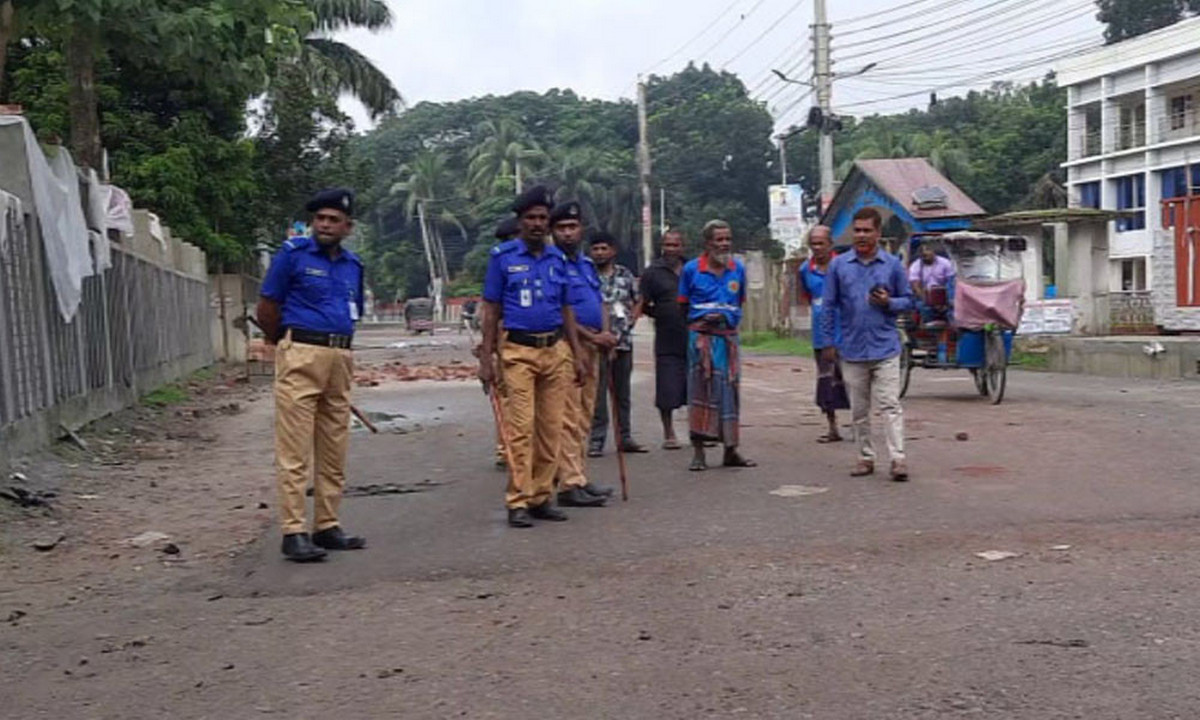 গোপালগঞ্জে এখনও থমথমে অবস্থা