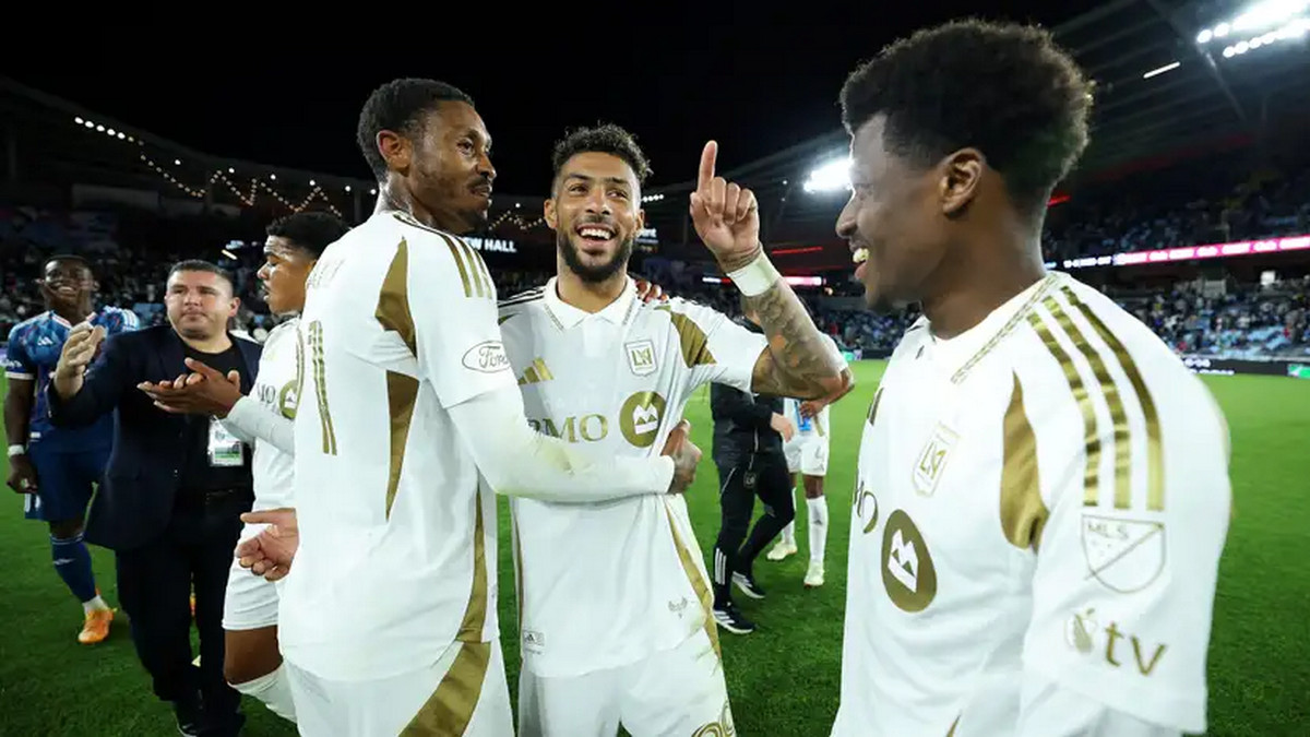 LAFC-তে আরও একদিন থাকছেন দিলরসুন, পোর্টল্যান্ড ম্যাচে খেলার সুযোগ