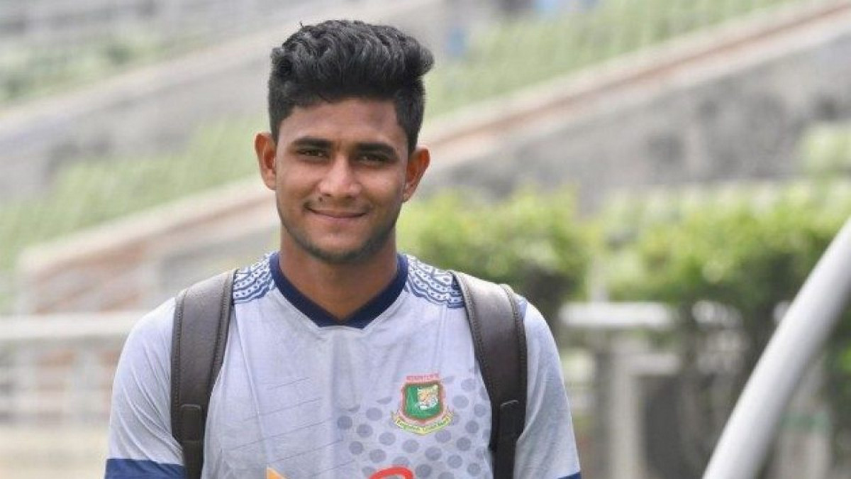 সুযোগ পেয়েও ফিরিয়ে দিলেন নাহিদ রানা