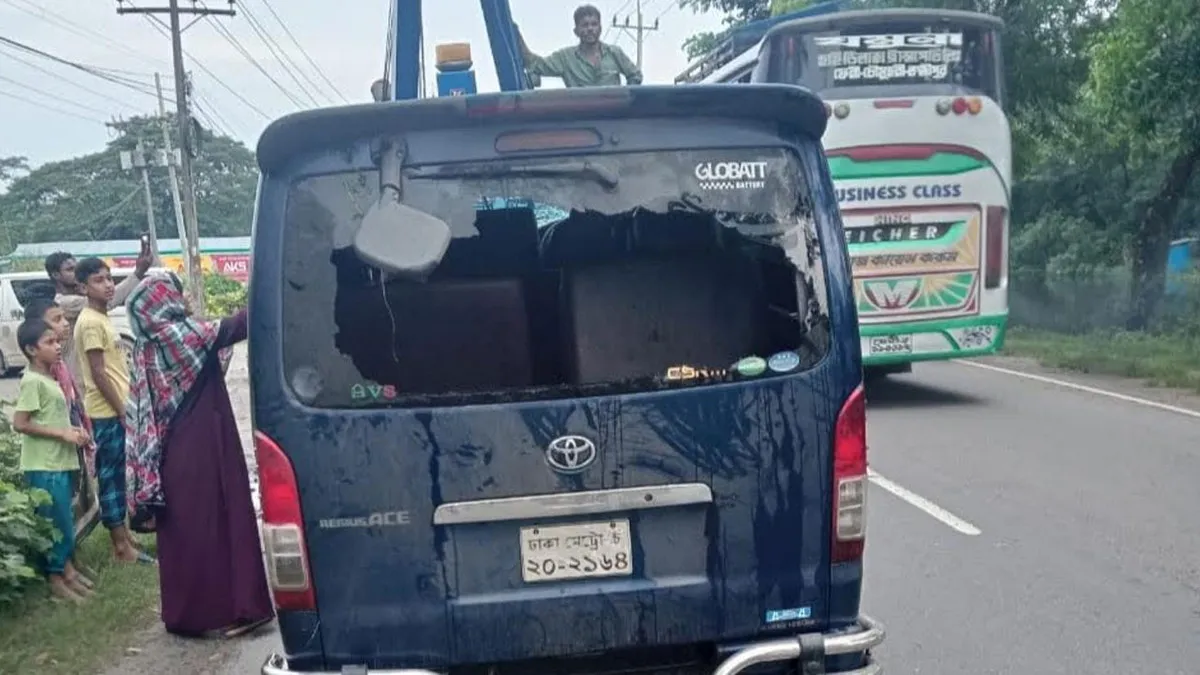বিমানবন্দর থেকে ফেরার পথে প্রবাসীর পরিবারের ৭ জন নিহত
