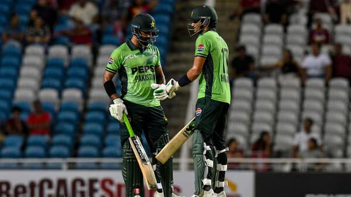 নাওয়াজ-তালাতের শত রানের জুটিতে শেষ হলো পাকিস্থানের ম্যাচ