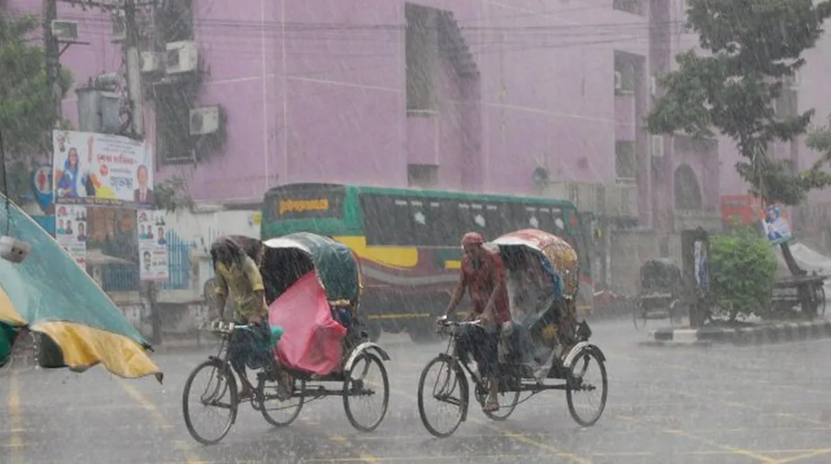 সন্ধ্যার মধ্যে যে ৪ বিভাগে অতি ভারী বৃষ্টি হতে পারে