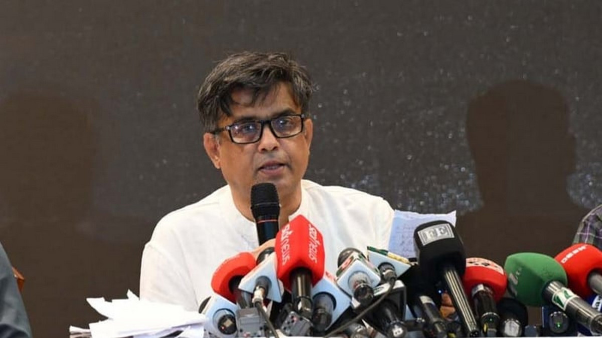 প্রবাসী শ্রমিকদের দারুন সুখবর দিলেন : প্রধান উপদেষ্টার প্রেস সচিব