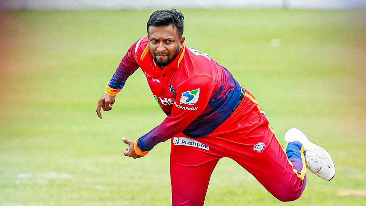 প্রথম বা হাতি বোলার হিসেবে টি-২০ ক্রিকেটে ইতিহাস গড়ছেন সাকিব