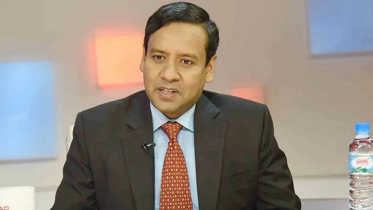 "পারলে বাপের বেটার মতো লোকটারে উঠায়ে দেন"