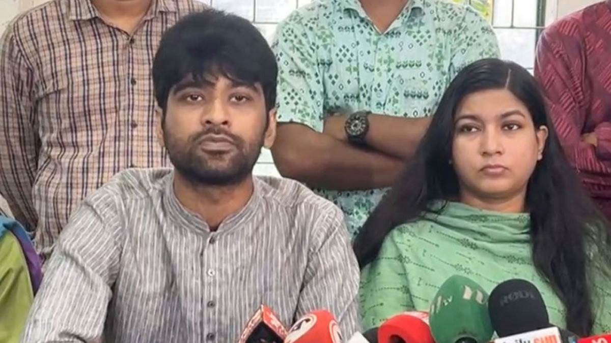 ডাকসু নির্বাচন : ইমিকে ঘিরে বিতর্ক তবে কি কৌশলে ‘রক্ষা’ করলেন মেঘমল্লার
