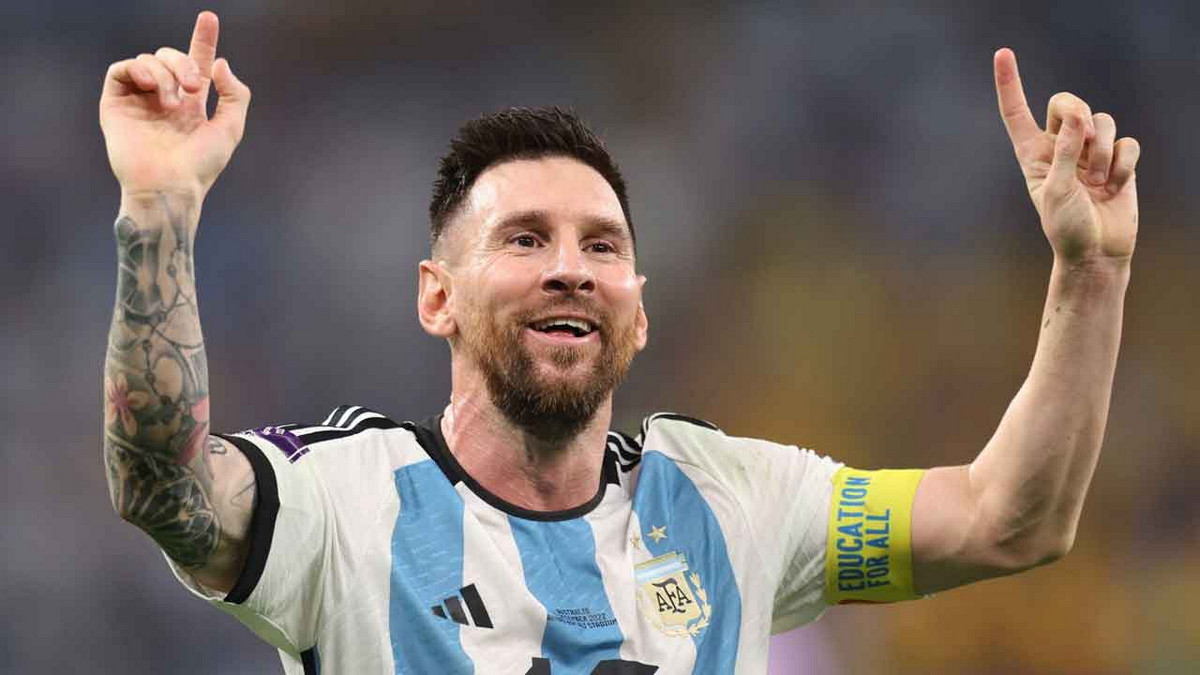 মেসির সম্ভাব্য শেষ ম্যাচ: আর্জেন্টিনার একাদশে অনিশ্চয়তার ছায়া