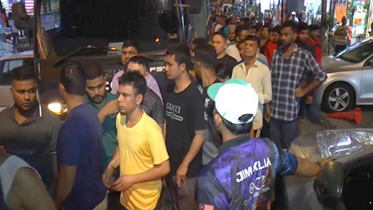 মালয়েশিয়ায় নারীসহ ৩৯৬ বাংলাদেশি আটক