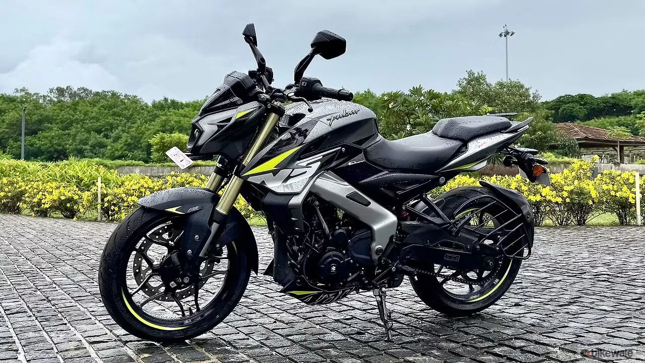 বাজাজের নতুন ৪০০ সিসি পালসার, জেনেনিন তেল খরচ ও দাম
