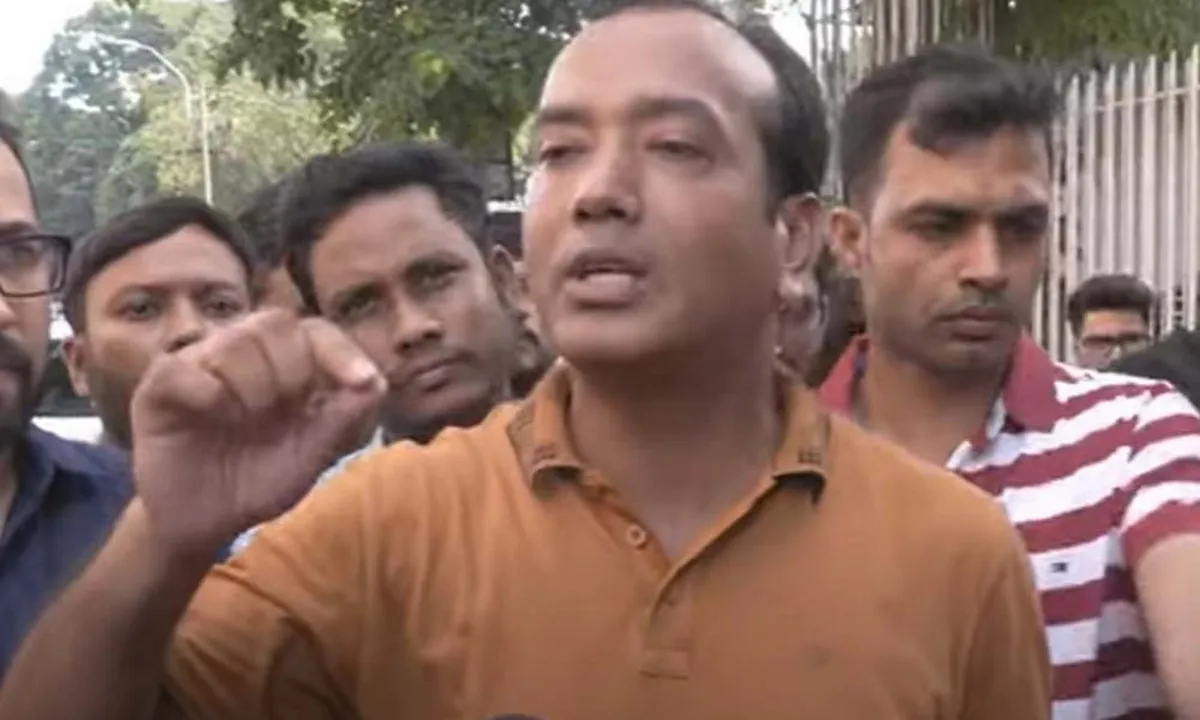 ডাকসু ভোট গণনার মাঝে উত্তেজনা, ঢাবি ঘিরে শিবির অবস্থানের অভিযোগ ছাত্রদলের