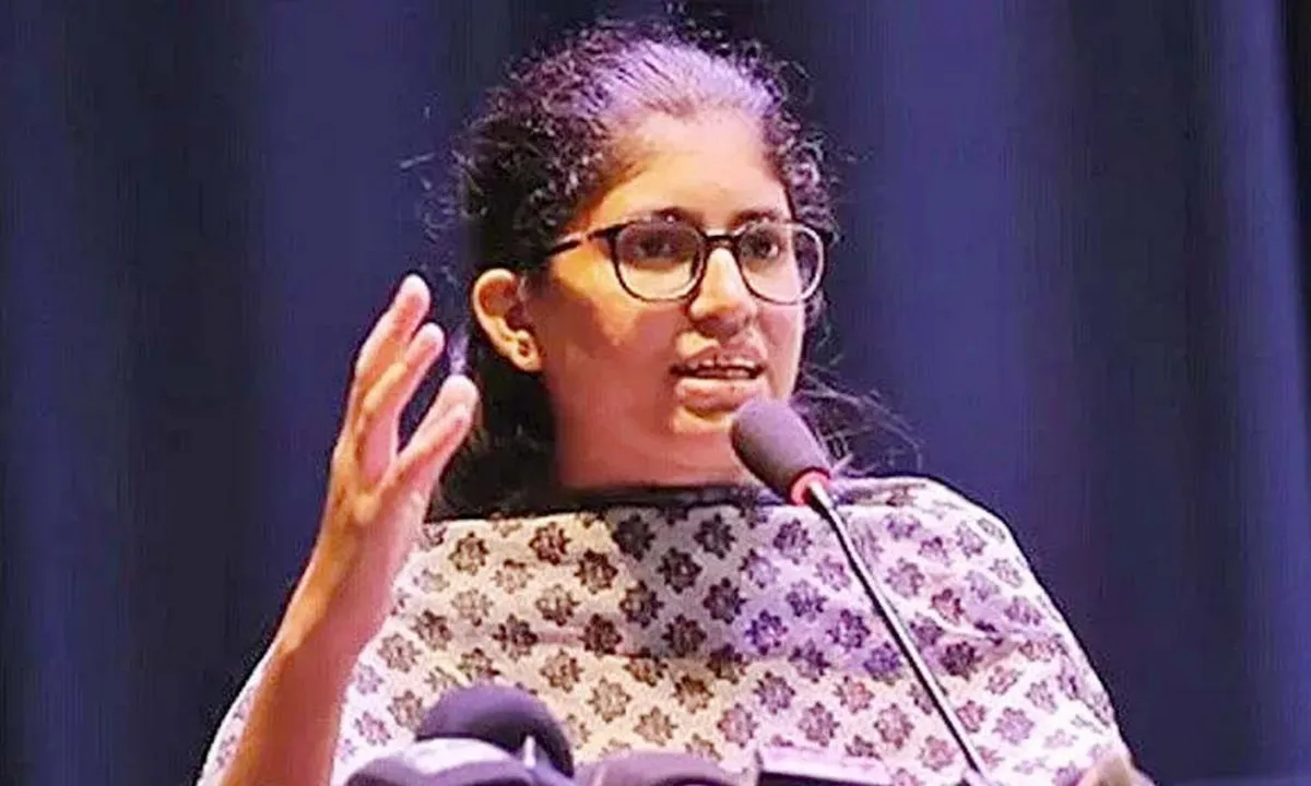 ব্রেকিং নিউজ : ভোট গননা শেষ না হতেই অনেক বড় সুখবর পেলো ভিপি প্রার্থী উমামা