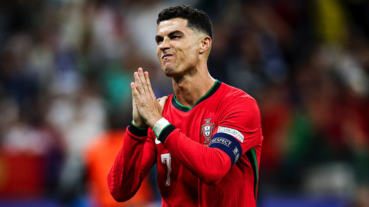লজ্জাজনক কান্ড করে নতুন বিতর্কে রোনালদো