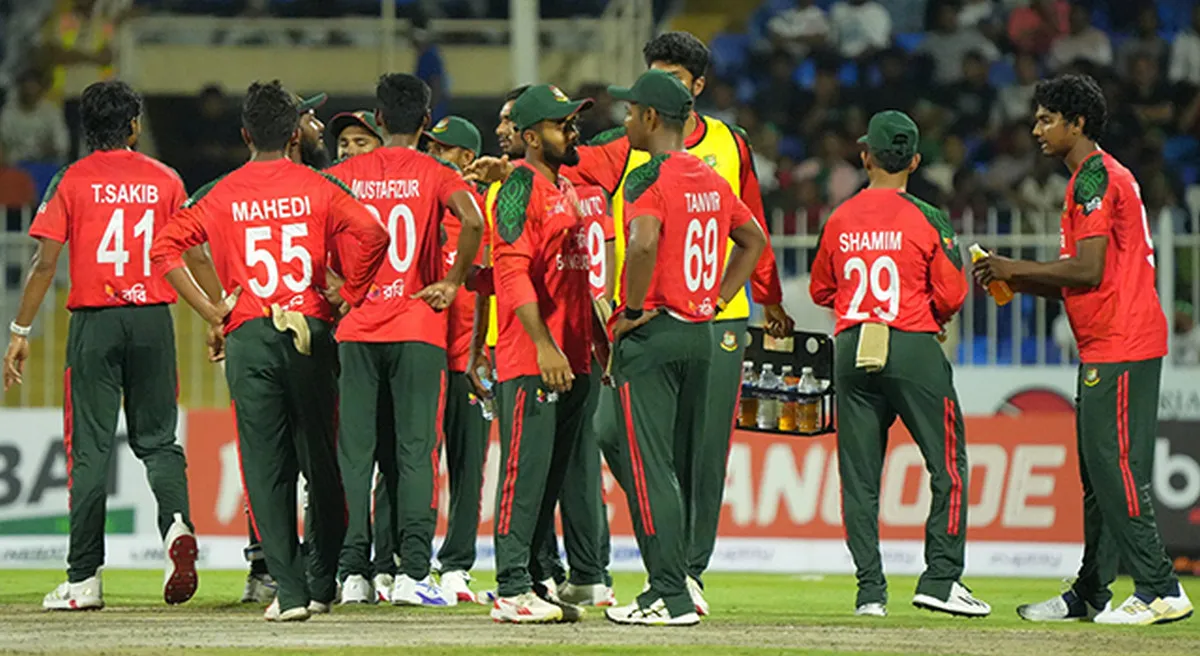 সাবেক দুই বিশ্বচ্যাম্পিয়নকে হারালেও হংকংয়ের সাথে এমন সিদ্ধান্ত কেন, প্রশ্নে বাংলাদেশ