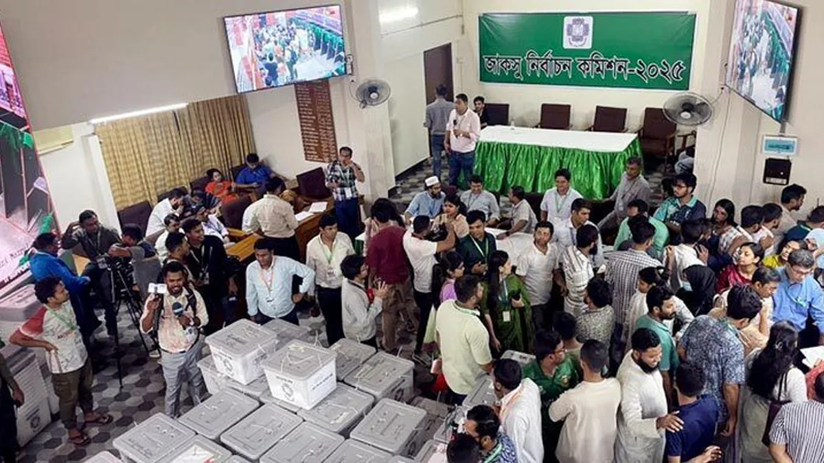 হঠাৎ বন্ধ হলো জাকসুর ভোট গণনা, চলছে প্রশাসনের জরুরি বৈঠক
