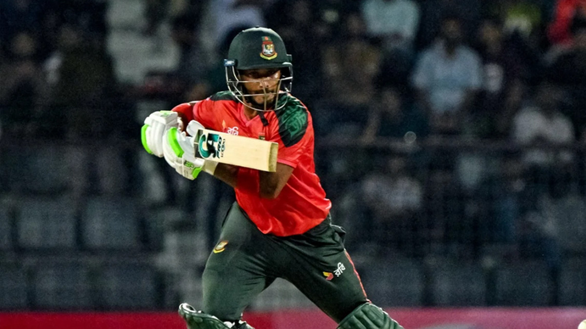 ছক্কার ঝড় তুলে রেকর্ডবুক কাঁপালেন তানজিদ হাসান তামিম