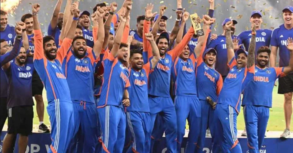 এশিয়া কাপ বিতর্কে নতুন অধ্যায়: ট্রফি নিয়ে হোটেলে পাকিস্তানি মন্ত্রী, চটেছে ভারত