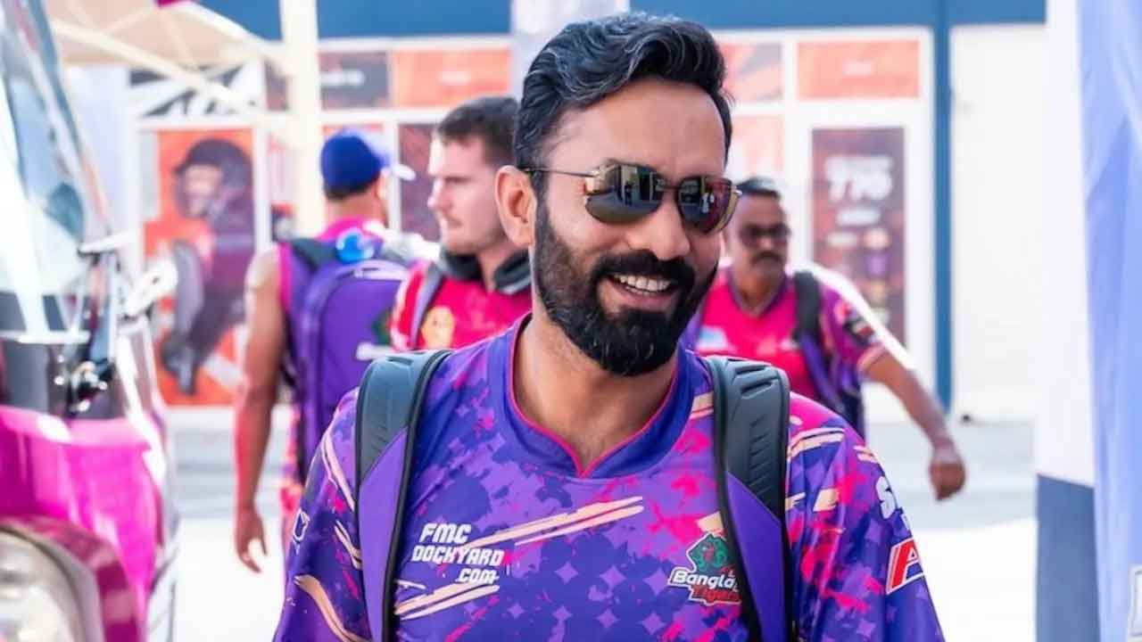 আইএল টি-টোয়েন্টিতে চমক: নিলামের আগেই পেলেন দল দিনেশ কার্তিক