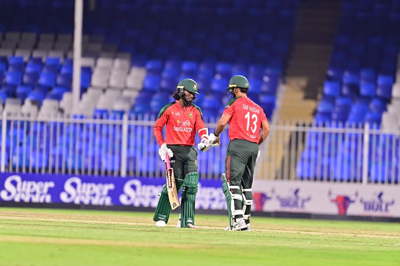বাংলাদেশ বনাম আফগানিস্তান: শ্বাসরুদ্ধকর ম্যাচে শেষ হাঁসি হাঁসলো কে