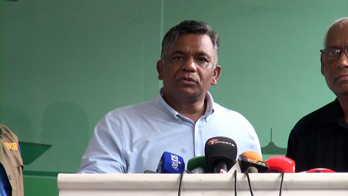 বিসিবি নির্বাচনে ধাক্কা