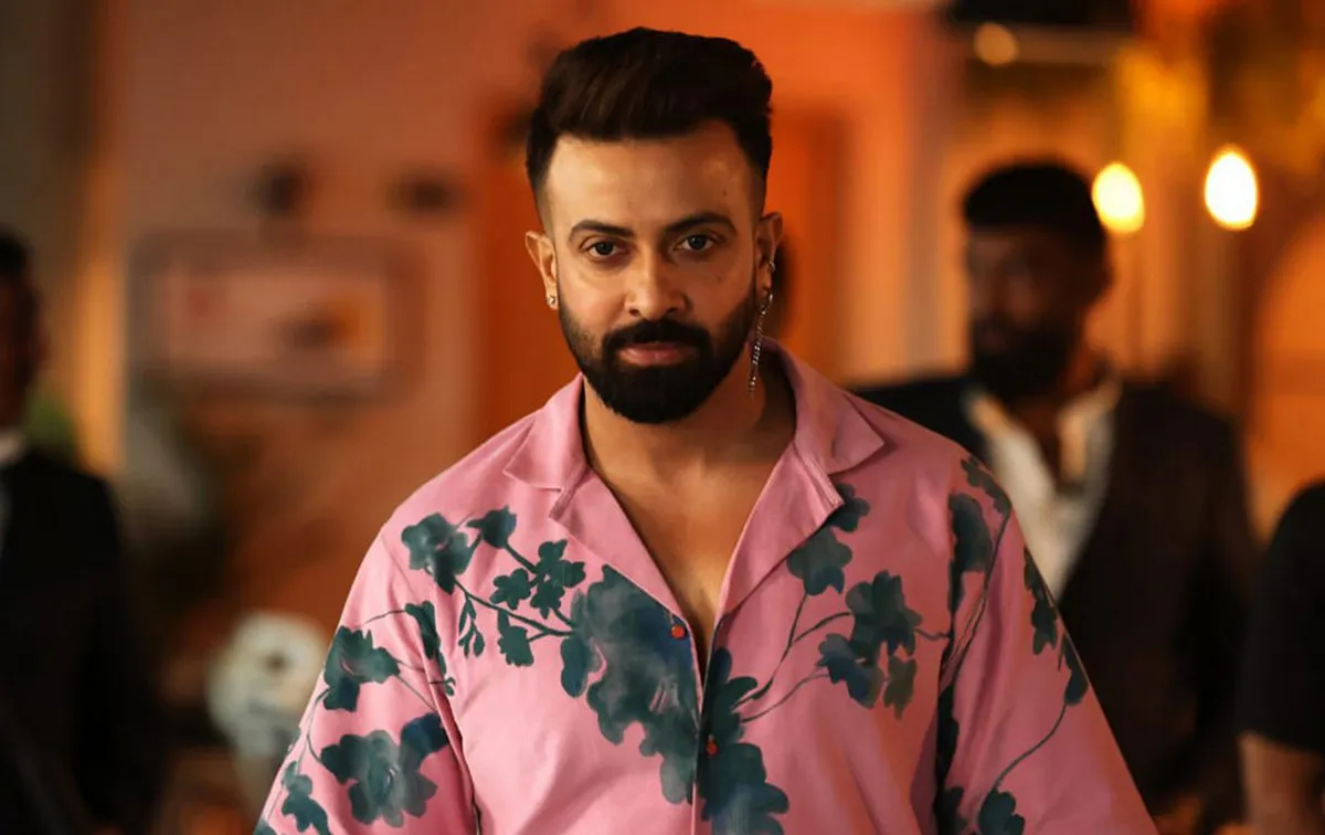 নতুন দুই সিনেমা নিয়ে আসছেন শাকিব খান
