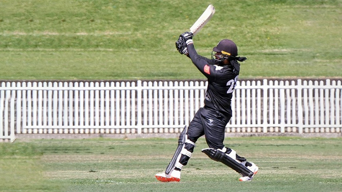 ওয়ানডেতে ৩৫ ছক্কা ও ১৪ চারে ১৪১ বলে ৩১৪ রান, ক্রিকেট বিশ্বে তোলপাড়
