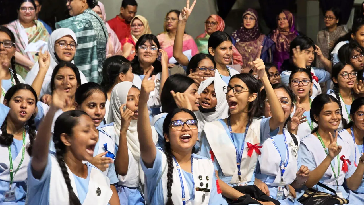 এইচএসসি রেজাল্ট : গত ২০ বছরের ইতিহাসে এই প্রথম ঘটলো এমন ঘটনা