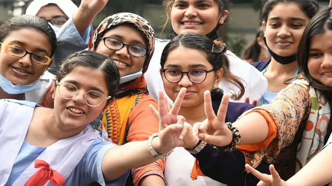 এইচএসসি পরিক্ষার ফলাফল প্রকাশ: এক মিনিটেই রেজাল্ট দেখুন এখানে